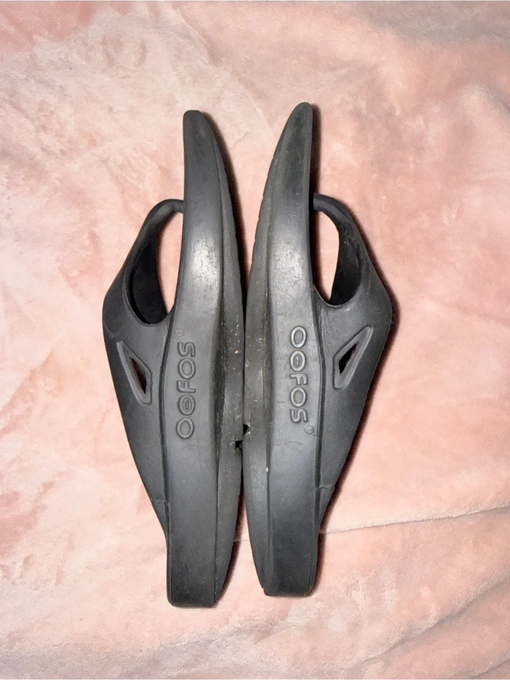 OOFOS Black Women's Flip Flop Sandals